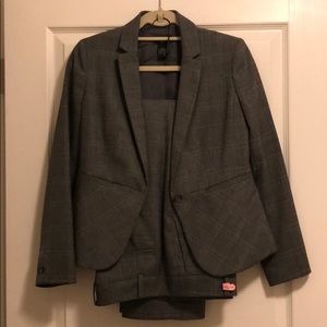 Ann Taylor Signature petite suit